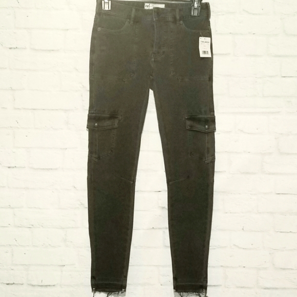 NWT, Free People Moss/Army Green Cargo Pant, size 24 - Picture 2 of 10